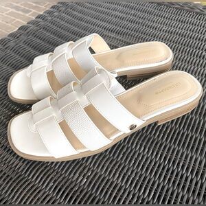 Liz Claiborne women’s sandals size 9M